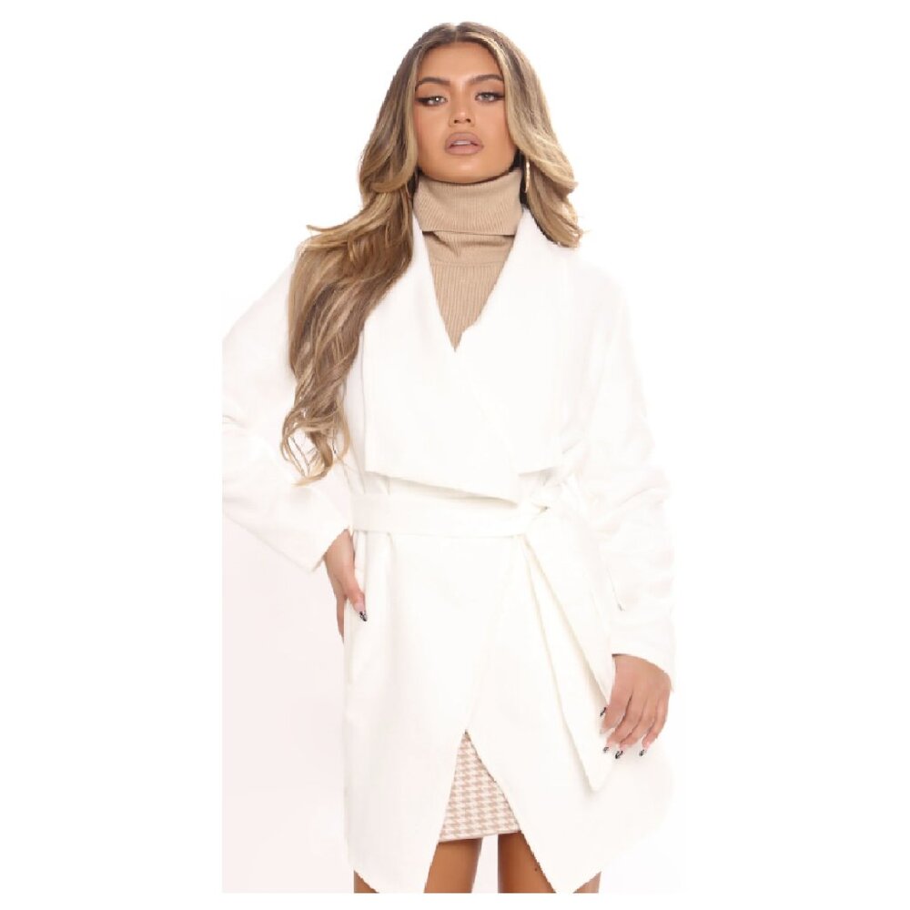 White Hot Winter Coat by Fashion Nova NEVER WORN